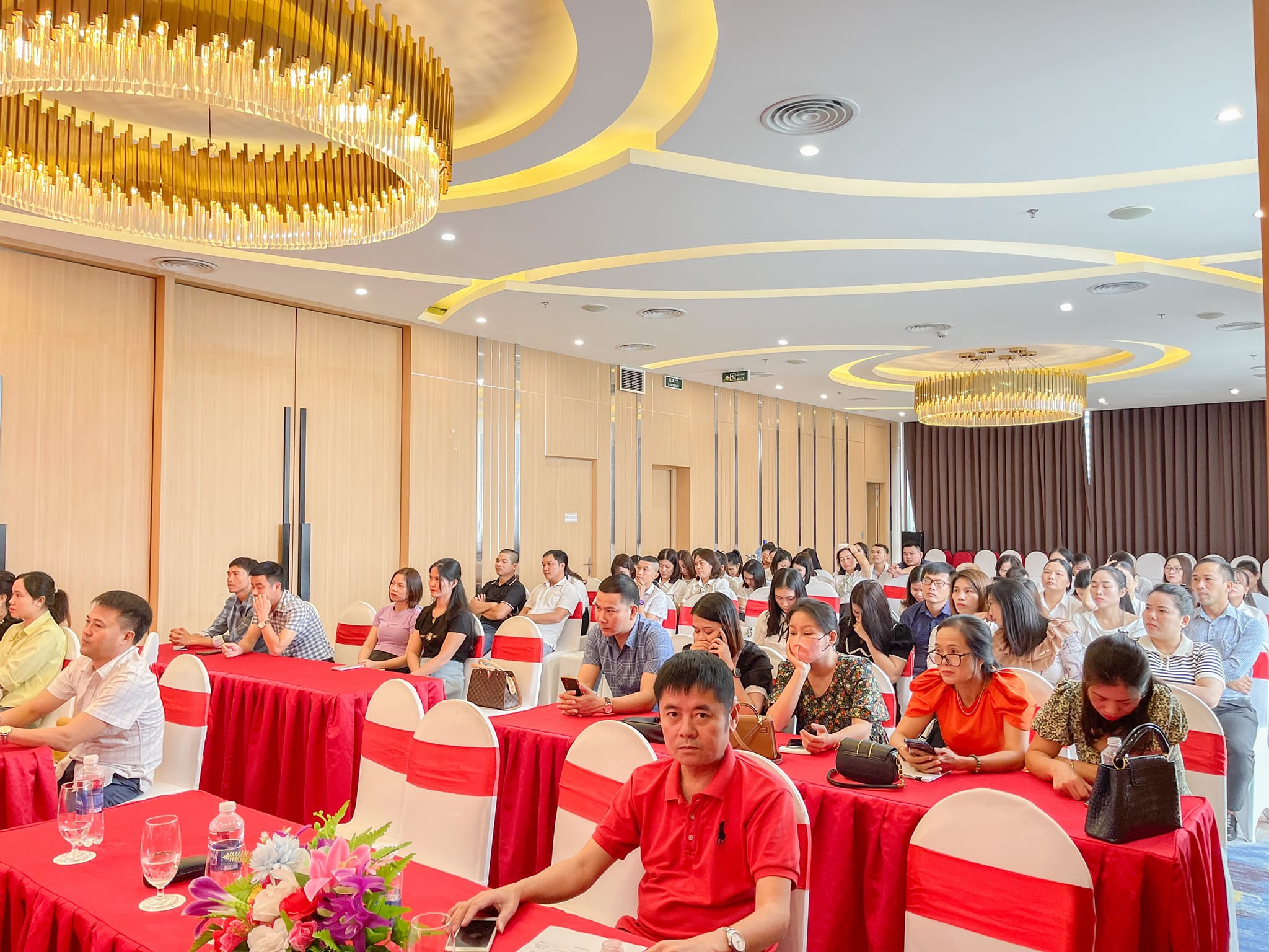 TRƯỜNG TIỂU HỌC HƯNG ĐÔNG ĐÃ TỔ CHỨC HỘI NGHỊ ĐẠI BIỂU HỘI CHA MẸ HỌC SINH NĂM HỌC 2023- 2024.