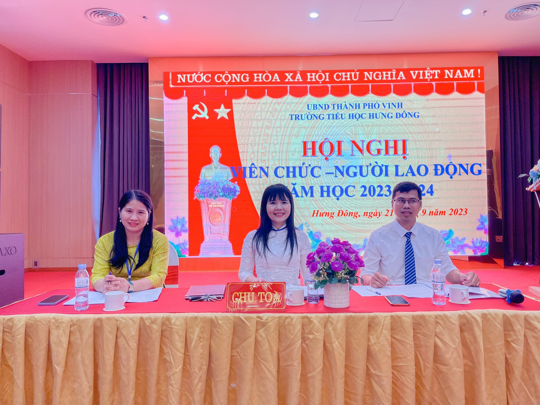 TRƯỜNG TH HƯNG ĐÔNG TỔ CHỨC HỘI NGHỊ VIÊN CHỨC, NGƯỜI LAO ĐỘNG NĂM HỌC 2023- 2024.